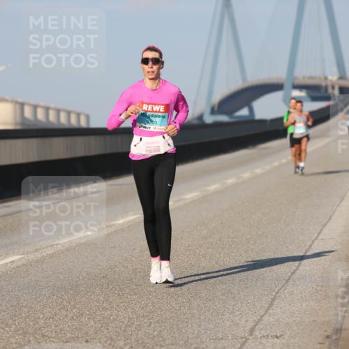 03.10.2025 - Köhlbrandbrückenlauf Lena Gebhardt http://msf.ph/oto/9100805 03.10.2025 09:36:21 Position 2 3203 meine-sportfotos.de