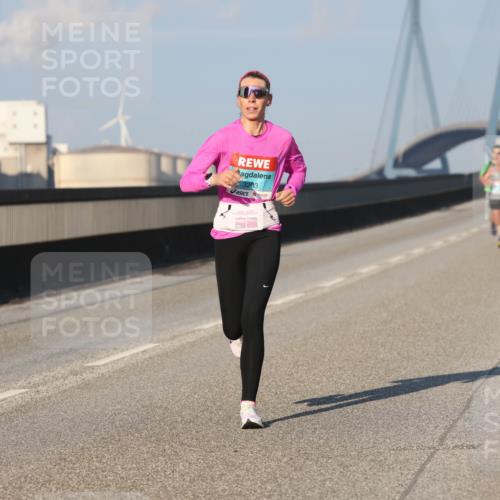 03.10.2025 - Köhlbrandbrückenlauf Lena Gebhardt http://msf.ph/oto/9100885 03.10.2025 09:36:22 Position 2 3203 meine-sportfotos.de
