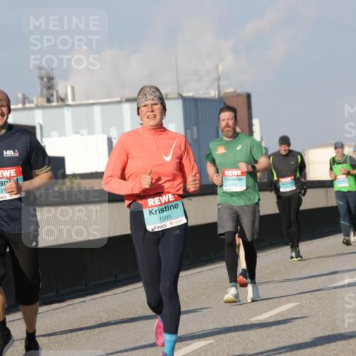 03.10.2025 - Köhlbrandbrückenlauf Jannik Wohlers http://msf.ph/oto/9100948 03.10.2025 09:48:46 Position 3 2995, 3, 1595, 1105, 12, 4 meine-sportfotos.de
