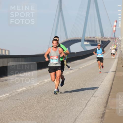 03.10.2025 - Köhlbrandbrückenlauf Lena Gebhardt http://msf.ph/oto/9101083 03.10.2025 09:36:29 Position 2 411 meine-sportfotos.de