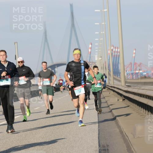 03.10.2025 - Köhlbrandbrückenlauf Jannik Wohlers http://msf.ph/oto/9101101 03.10.2025 09:48:50 Position 3  meine-sportfotos.de