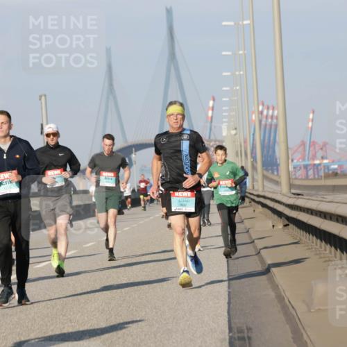 03.10.2025 - Köhlbrandbrückenlauf Jannik Wohlers http://msf.ph/oto/9101131 03.10.2025 09:48:50 Position 3 1216, 3832 meine-sportfotos.de