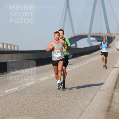 03.10.2025 - Köhlbrandbrückenlauf Lena Gebhardt http://msf.ph/oto/9101137 03.10.2025 09:36:30 Position 2 1022 meine-sportfotos.de