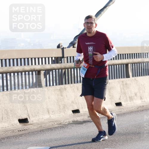 03.10.2025 - Köhlbrandbrückenlauf Strokosch-Dieckow http://msf.ph/oto/9101197 03.10.2025 09:20:35 Position 1  meine-sportfotos.de