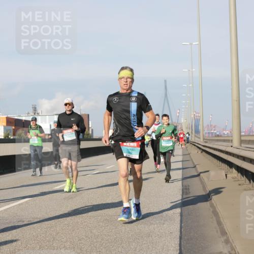 03.10.2025 - Köhlbrandbrückenlauf Jannik Wohlers http://msf.ph/oto/9101230 03.10.2025 09:48:54 Position 3 1216, 3832 meine-sportfotos.de