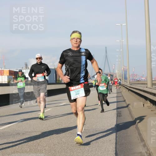 03.10.2025 - Köhlbrandbrückenlauf Jannik Wohlers http://msf.ph/oto/9101278 03.10.2025 09:48:55 Position 3 1216, 3832 meine-sportfotos.de