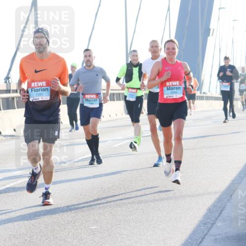 03.10.2025 - Köhlbrandbrückenlauf Strokosch-Dieckow http://msf.ph/oto/9101318 03.10.2025 09:20:47 Position 1 1101, 1069, 3249 meine-sportfotos.de