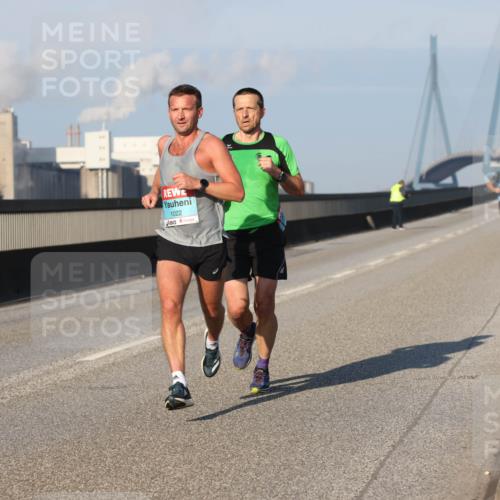 03.10.2025 - Köhlbrandbrückenlauf Lena Gebhardt http://msf.ph/oto/9101336 03.10.2025 09:36:33 Position 2 1022 meine-sportfotos.de
