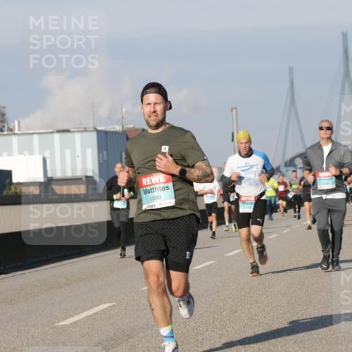 03.10.2025 - Köhlbrandbrückenlauf Jannik Wohlers http://msf.ph/oto/9101479 03.10.2025 09:49:00 Position 3 41, 1088, 1334 meine-sportfotos.de