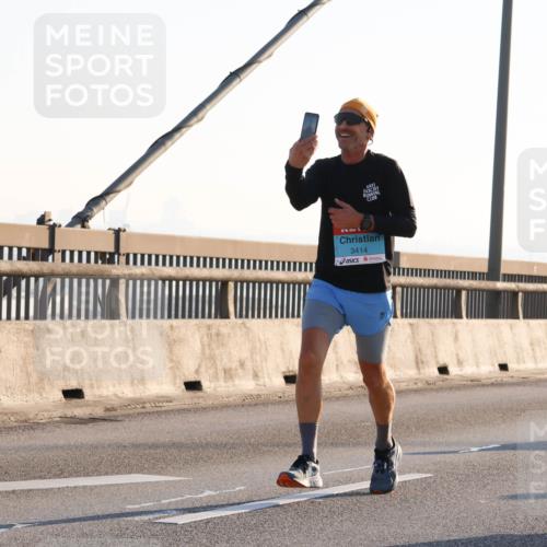 03.10.2025 - Köhlbrandbrückenlauf Strokosch-Dieckow http://msf.ph/oto/9101493 03.10.2025 09:21:25 Position 1 3414 meine-sportfotos.de