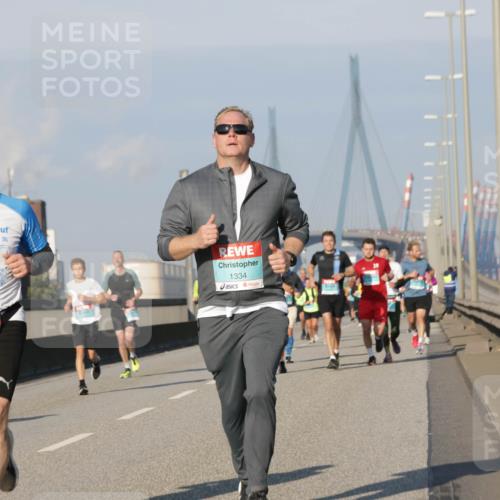 03.10.2025 - Köhlbrandbrückenlauf Jannik Wohlers http://msf.ph/oto/9101561 03.10.2025 09:49:03 Position 3 41, 1116, 1334 meine-sportfotos.de