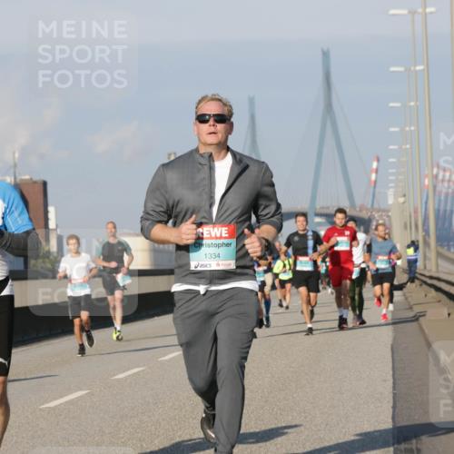 03.10.2025 - Köhlbrandbrückenlauf Jannik Wohlers http://msf.ph/oto/9101577 03.10.2025 09:49:03 Position 3 41, 1334, 1116 meine-sportfotos.de