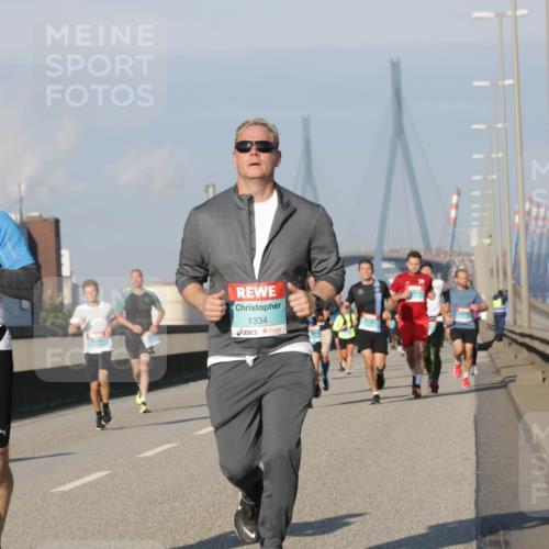 03.10.2025 - Köhlbrandbrückenlauf Jannik Wohlers http://msf.ph/oto/9101581 03.10.2025 09:49:03 Position 3 41, 1116, 1334 meine-sportfotos.de