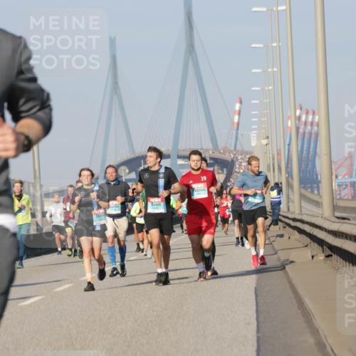 03.10.2025 - Köhlbrandbrückenlauf Jannik Wohlers http://msf.ph/oto/9101605 03.10.2025 09:49:04 Position 3 1334, 19, 3521 meine-sportfotos.de