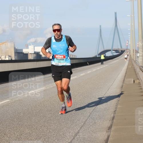 03.10.2025 - Köhlbrandbrückenlauf Lena Gebhardt http://msf.ph/oto/9101628 03.10.2025 09:36:41 Position 2 1041 meine-sportfotos.de