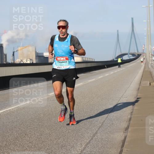 03.10.2025 - Köhlbrandbrückenlauf Lena Gebhardt http://msf.ph/oto/9101649 03.10.2025 09:36:42 Position 2 1041 meine-sportfotos.de