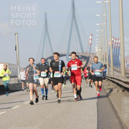 03.10.2025 - Köhlbrandbrückenlauf Jannik Wohlers http://msf.ph/oto/9101655 03.10.2025 09:49:05 Position 3 19 meine-sportfotos.de