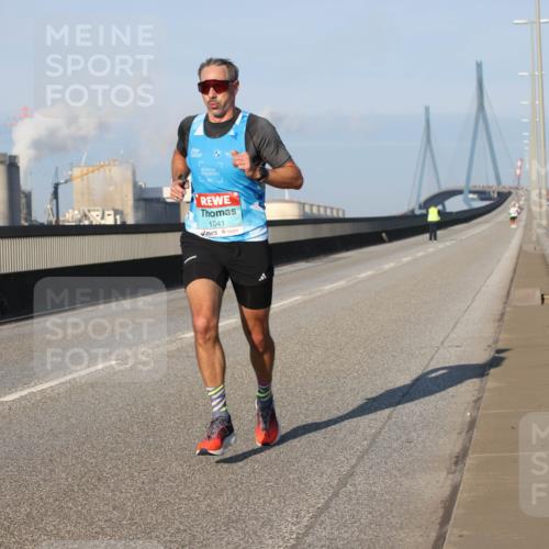 03.10.2025 - Köhlbrandbrückenlauf Lena Gebhardt http://msf.ph/oto/9101663 03.10.2025 09:36:42 Position 2 7, 1041 meine-sportfotos.de