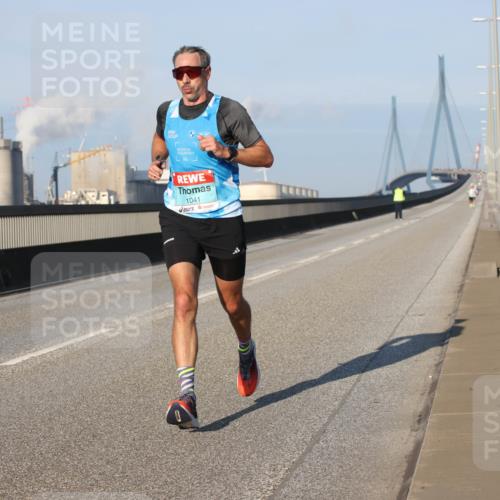 03.10.2025 - Köhlbrandbrückenlauf Lena Gebhardt http://msf.ph/oto/9101675 03.10.2025 09:36:42 Position 2 1041 meine-sportfotos.de