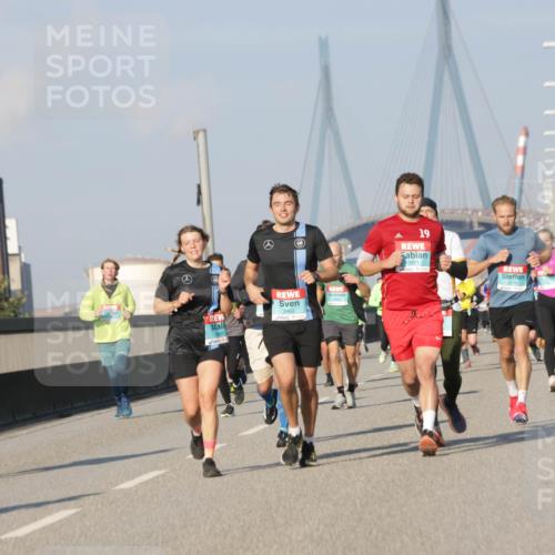 03.10.2025 - Köhlbrandbrückenlauf Jannik Wohlers http://msf.ph/oto/9101688 03.10.2025 09:49:07 Position 3 3462, 19, 3521 meine-sportfotos.de