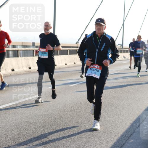03.10.2025 - Köhlbrandbrückenlauf Strokosch-Dieckow http://msf.ph/oto/9101689 03.10.2025 09:21:53 Position 1 3211, 1175 meine-sportfotos.de