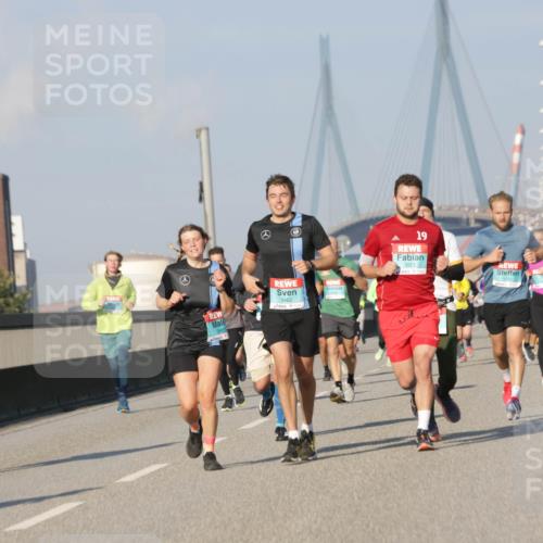 03.10.2025 - Köhlbrandbrückenlauf Jannik Wohlers http://msf.ph/oto/9101694 03.10.2025 09:49:08 Position 3 0, 0, 3462, 19, 3521 meine-sportfotos.de