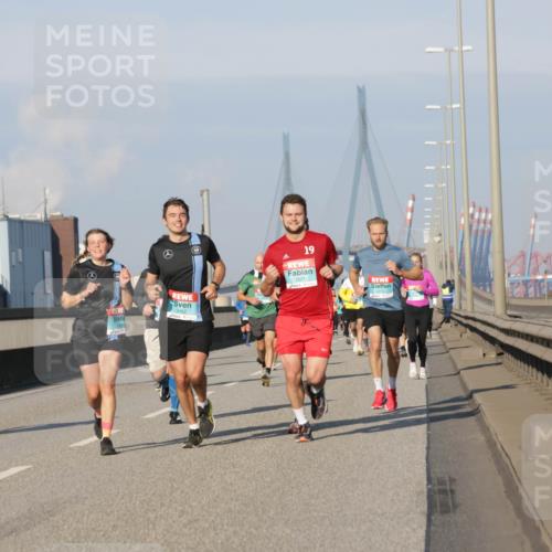 03.10.2025 - Köhlbrandbrückenlauf Jannik Wohlers http://msf.ph/oto/9101742 03.10.2025 09:49:10 Position 3 3462, 19, 3521 meine-sportfotos.de