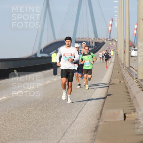 03.10.2025 - Köhlbrandbrückenlauf Lena Gebhardt http://msf.ph/oto/9101744 03.10.2025 09:37:01 Position 2 21, 777 meine-sportfotos.de