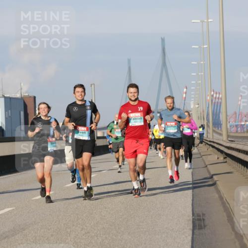 03.10.2025 - Köhlbrandbrückenlauf Jannik Wohlers http://msf.ph/oto/9101748 03.10.2025 09:49:10 Position 3 19, 3462 meine-sportfotos.de