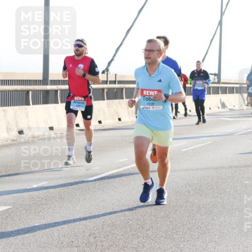 03.10.2025 - Köhlbrandbrückenlauf Strokosch-Dieckow http://msf.ph/oto/9101804 03.10.2025 09:22:12 Position 1 2961, 1639 meine-sportfotos.de