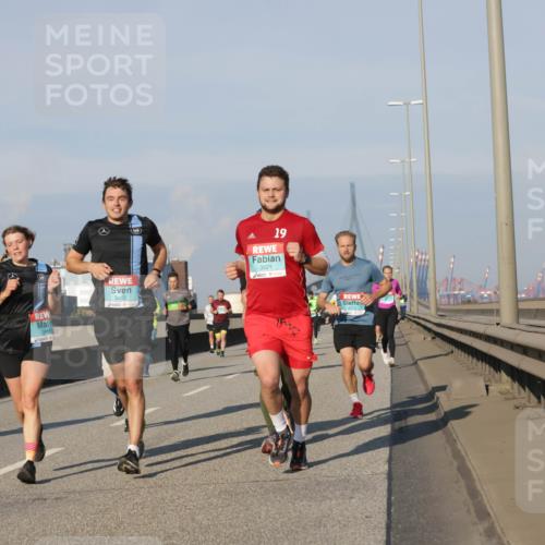 03.10.2025 - Köhlbrandbrückenlauf Jannik Wohlers http://msf.ph/oto/9101833 03.10.2025 09:49:13 Position 3 3462, 19, 3521 meine-sportfotos.de