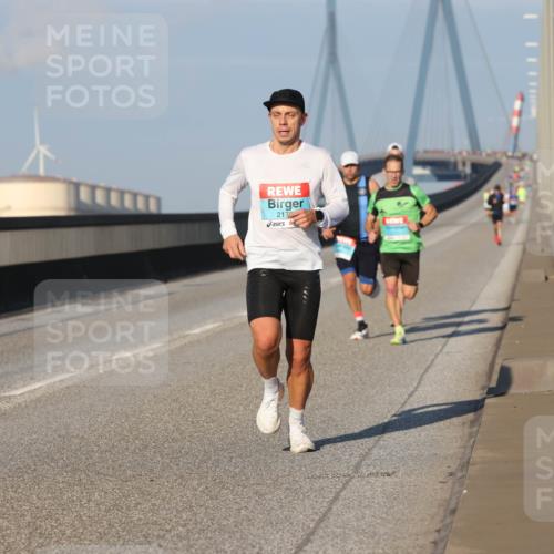 03.10.2025 - Köhlbrandbrückenlauf Lena Gebhardt http://msf.ph/oto/9101835 03.10.2025 09:37:04 Position 2 217 meine-sportfotos.de