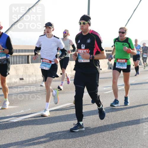 03.10.2025 - Köhlbrandbrückenlauf Strokosch-Dieckow http://msf.ph/oto/9101876 03.10.2025 09:22:23 Position 1 3593, 1432, 11, 2710, 1231 meine-sportfotos.de