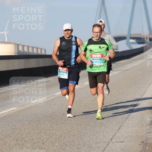 03.10.2025 - Köhlbrandbrückenlauf Lena Gebhardt http://msf.ph/oto/9101927 03.10.2025 09:37:06 Position 2 3463, 2702 meine-sportfotos.de