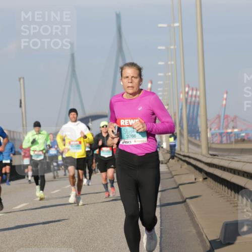 03.10.2025 - Köhlbrandbrückenlauf Jannik Wohlers http://msf.ph/oto/9101976 03.10.2025 09:49:18 Position 3 1836, 3766 meine-sportfotos.de