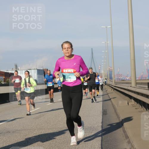 03.10.2025 - Köhlbrandbrückenlauf Jannik Wohlers http://msf.ph/oto/9102030 03.10.2025 09:49:20 Position 3 3766 meine-sportfotos.de