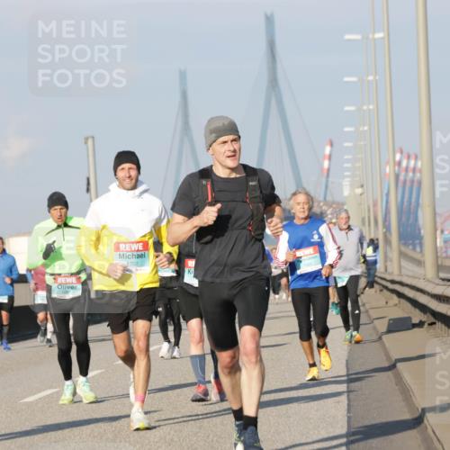 03.10.2025 - Köhlbrandbrückenlauf Jannik Wohlers http://msf.ph/oto/9102065 03.10.2025 09:49:21 Position 3 1702, 1025 meine-sportfotos.de