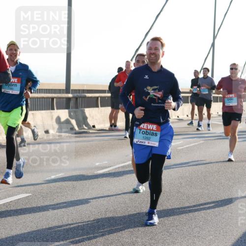 03.10.2025 - Köhlbrandbrückenlauf Strokosch-Dieckow http://msf.ph/oto/9102068 03.10.2025 09:22:49 Position 1 3118, 1185, 1262, 3317 meine-sportfotos.de