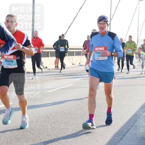 03.10.2025 - Köhlbrandbrückenlauf Strokosch-Dieckow http://msf.ph/oto/9102084 03.10.2025 09:22:50 Position 1 2020, 3, 1297, 3317, 2 meine-sportfotos.de