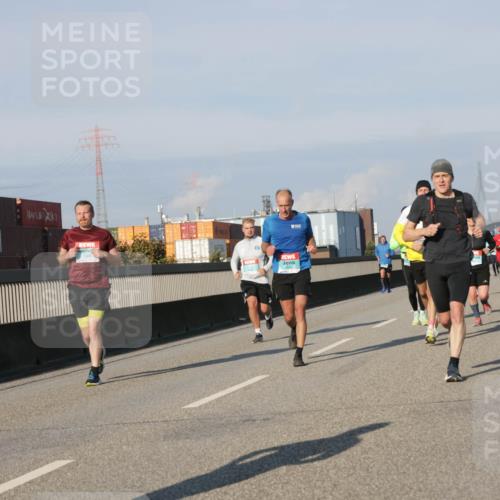 03.10.2025 - Köhlbrandbrückenlauf Jannik Wohlers http://msf.ph/oto/9102113 03.10.2025 09:49:23 Position 3 1836 meine-sportfotos.de