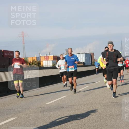 03.10.2025 - Köhlbrandbrückenlauf Jannik Wohlers http://msf.ph/oto/9102122 03.10.2025 09:49:23 Position 3  meine-sportfotos.de