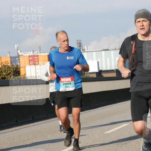 03.10.2025 - Köhlbrandbrückenlauf Jannik Wohlers http://msf.ph/oto/9102155 03.10.2025 09:49:24 Position 3 1543 meine-sportfotos.de