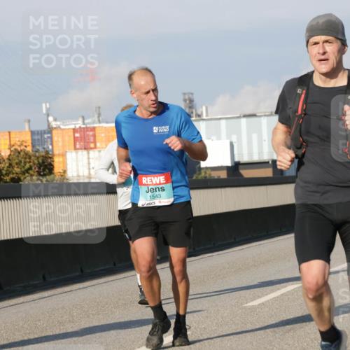 03.10.2025 - Köhlbrandbrückenlauf Jannik Wohlers http://msf.ph/oto/9102161 03.10.2025 09:49:24 Position 3 1543 meine-sportfotos.de
