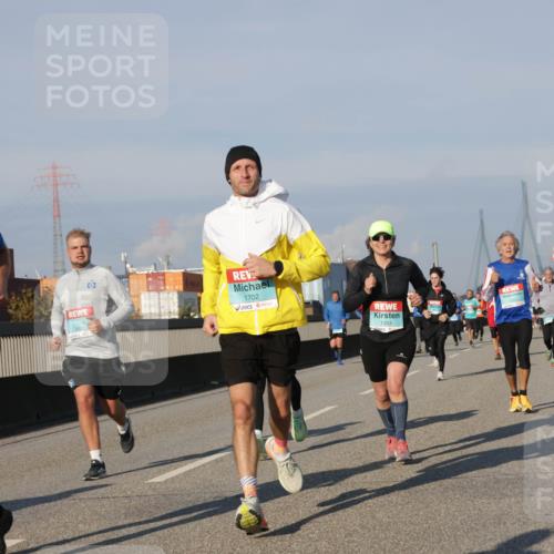 03.10.2025 - Köhlbrandbrückenlauf Jannik Wohlers http://msf.ph/oto/9102205 03.10.2025 09:49:26 Position 3 1543, 1702, 1353 meine-sportfotos.de