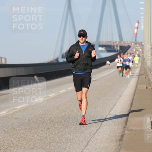03.10.2025 - Köhlbrandbrückenlauf Lena Gebhardt http://msf.ph/oto/9102343 03.10.2025 09:37:23 Position 2 771 meine-sportfotos.de