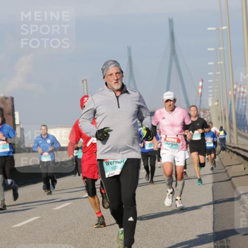 03.10.2025 - Köhlbrandbrückenlauf Jannik Wohlers http://msf.ph/oto/9102365 03.10.2025 09:49:30 Position 3 1073 meine-sportfotos.de