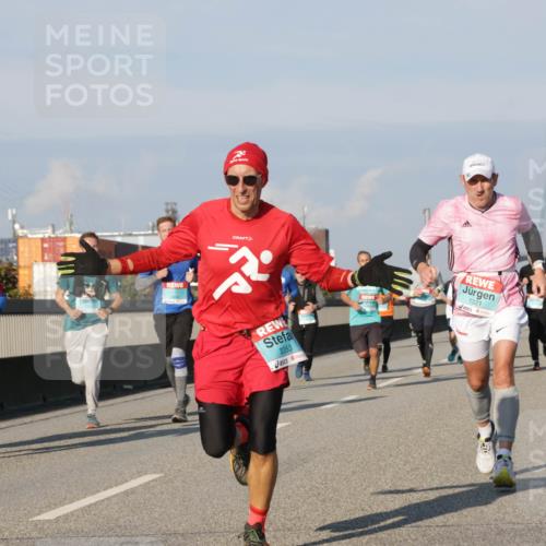 03.10.2025 - Köhlbrandbrückenlauf Jannik Wohlers http://msf.ph/oto/9102428 03.10.2025 09:49:33 Position 3 3353, 1321 meine-sportfotos.de