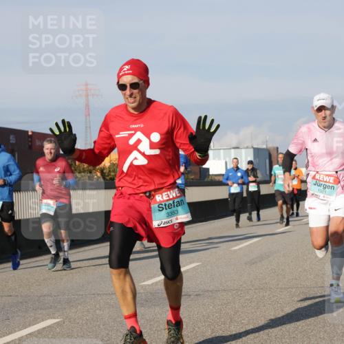 03.10.2025 - Köhlbrandbrückenlauf Jannik Wohlers http://msf.ph/oto/9102495 03.10.2025 09:49:34 Position 3 10400, 3353, 1321 meine-sportfotos.de