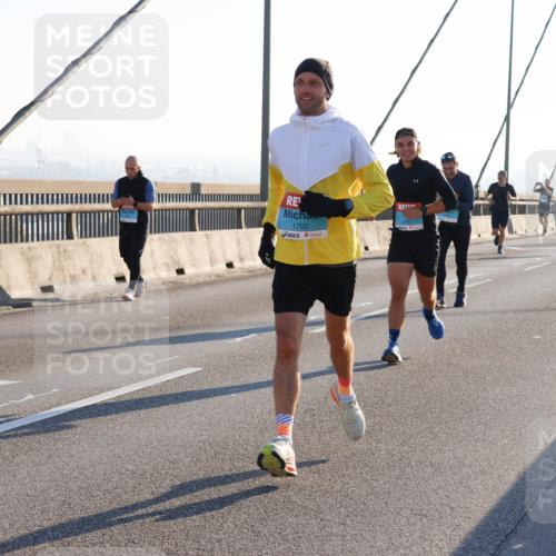 03.10.2025 - Köhlbrandbrückenlauf Strokosch-Dieckow http://msf.ph/oto/9102498 03.10.2025 09:24:18 Position 1 1702 meine-sportfotos.de