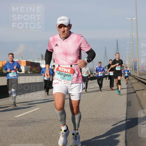03.10.2025 - Köhlbrandbrückenlauf Jannik Wohlers http://msf.ph/oto/9102513 03.10.2025 09:49:35 Position 3 1321 meine-sportfotos.de